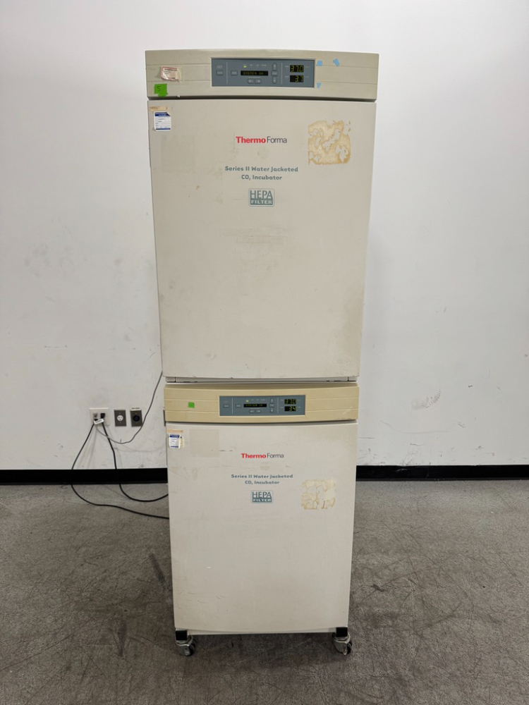Image of Thermo Forma Series II Water Jacketed Doublestack CO2 Incubator